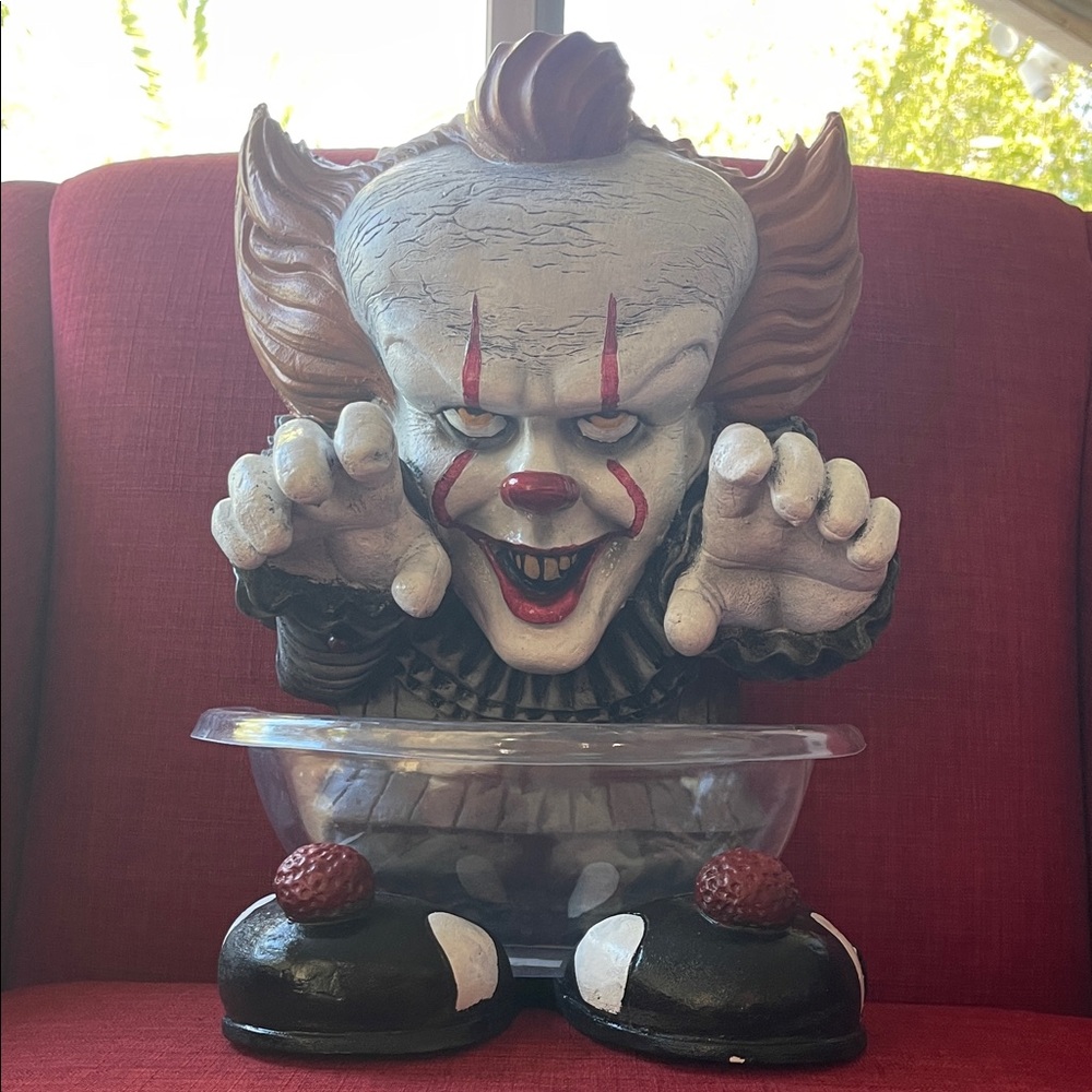 Pennywise Candy Bowl Holder